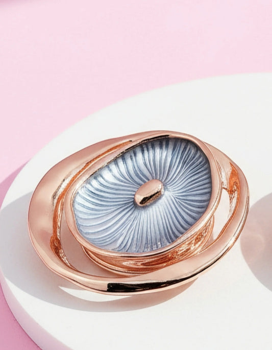 MAGNETIC BROOCH GREY FIG RHINESTONES